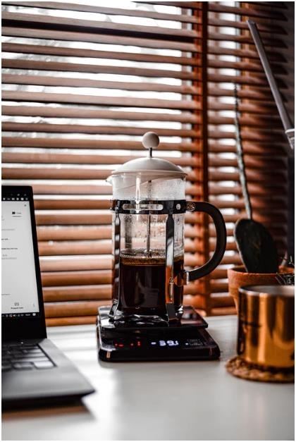 在家轻松自制咖啡，享受浓香与舒适