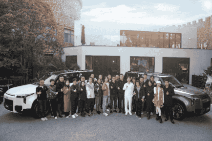 极石汽车:极石01首批车主交付,正式开启出行新体验