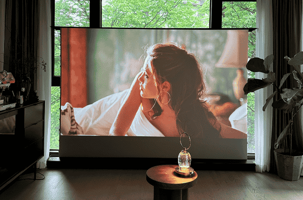 2023年客厅投影仪什么牌子好?明确亮度决定画面,只能选择当贝X5