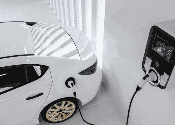 免征购置税政策助力 中国新能源汽车销量破纪录