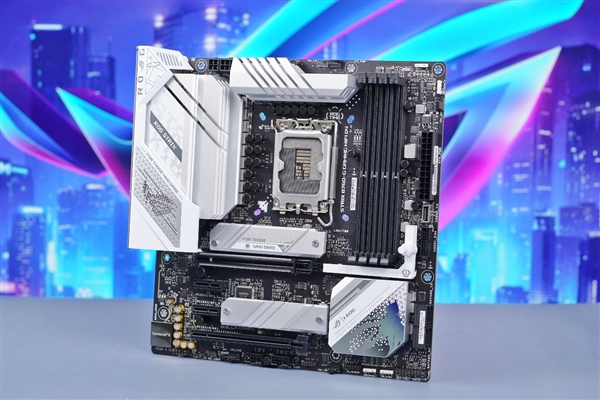 银白装甲!华硕ROG STRIX B760-G GAMING WIFI D4小吹雪主板图赏