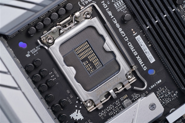 银白装甲!华硕ROG STRIX B760-G GAMING WIFI D4小吹雪主板图赏