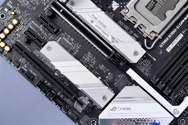 银白装甲!华硕ROG STRIX B760-G GAMING WIFI D4小吹雪主板图赏