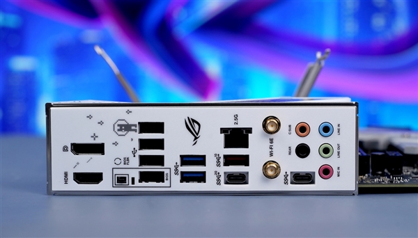 银白装甲!华硕ROG STRIX B760-G GAMING WIFI D4小吹雪主板图赏