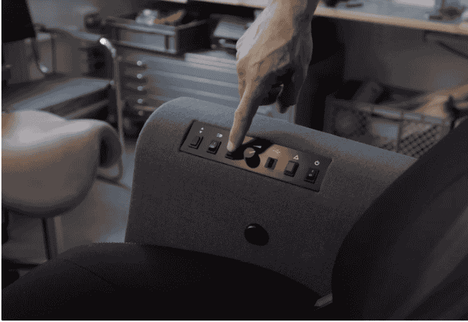 大众汽车打造超科幻办公椅:能以 20 公里 / 时速度行驶,配 360 度防撞传感器