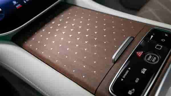 最远跑590公里 奔驰EQE SUV正式亮相:买它特斯拉销售不敢嘲讽