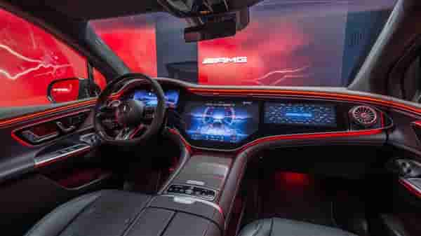 最远跑590公里 奔驰EQE SUV正式亮相:买它特斯拉销售不敢嘲讽