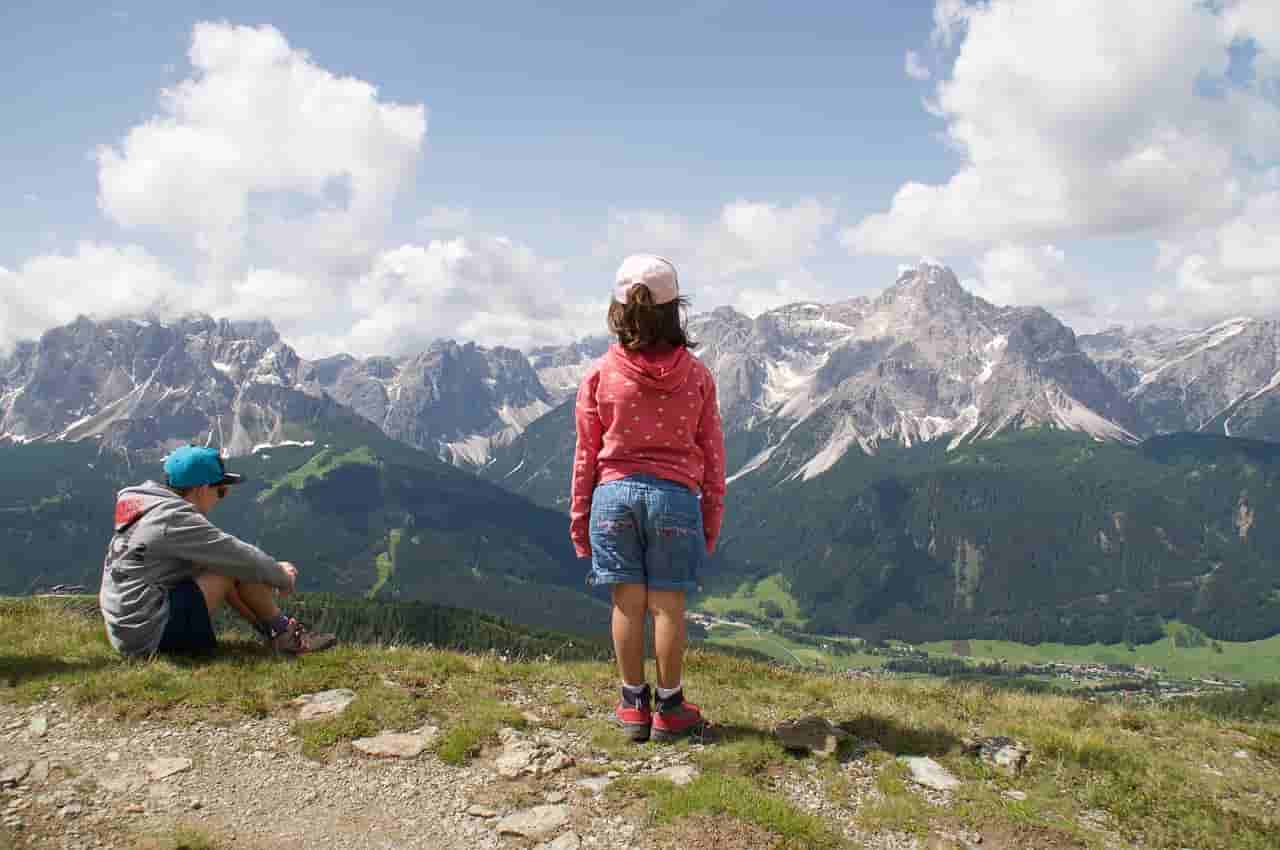 从胜利的城墙到自由的绿洲,胜利大逃亡——一场智慧与勇气的冒险 从胜利的城墙到自由的绿洲,胜利大逃亡——一场智慧与勇气的冒险