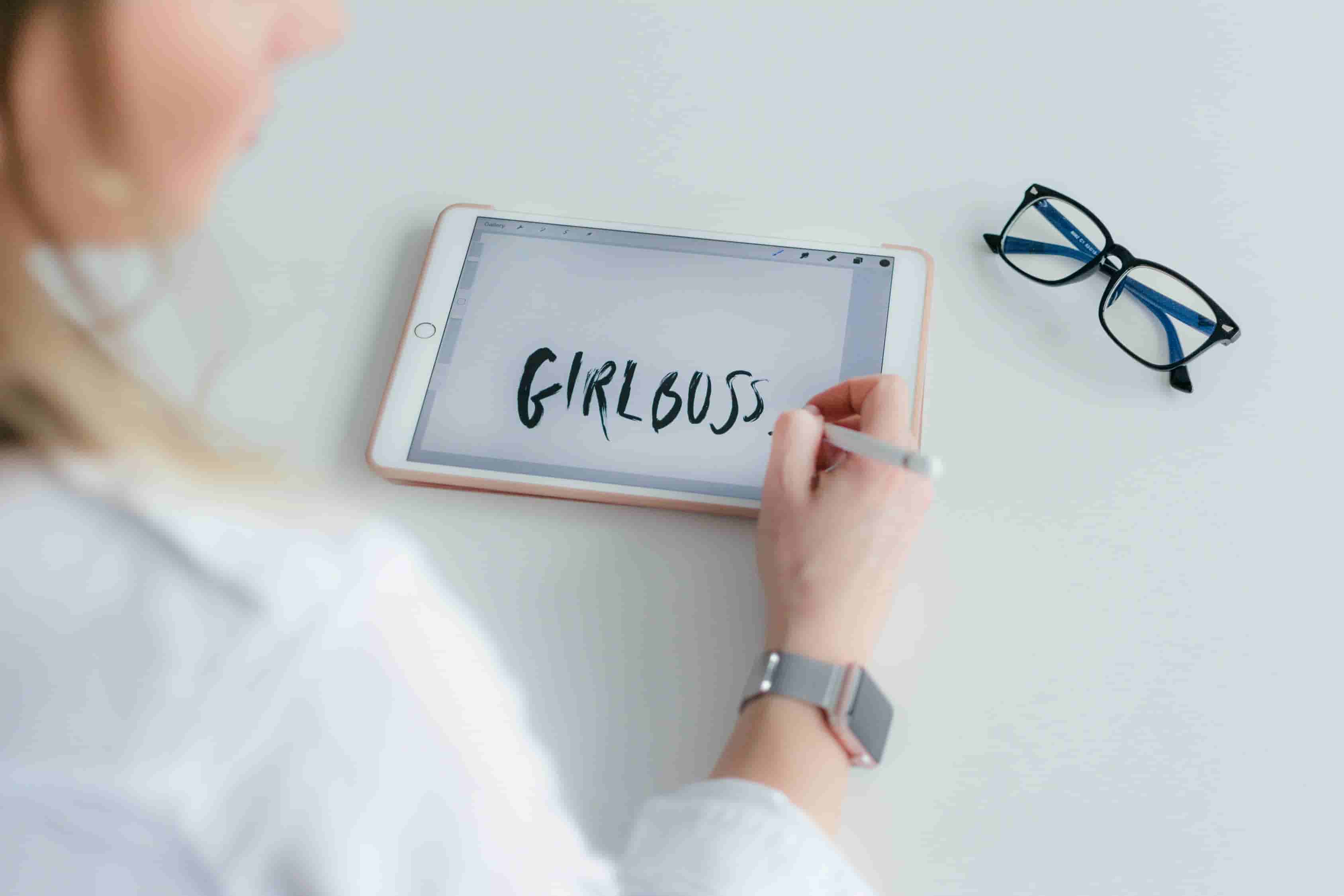 荣耀10青春版屏幕维修费用深度解析及省钱攻略