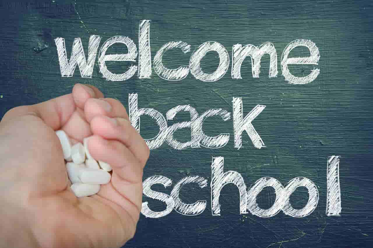 高校为太瘦学生饭卡充值，关爱健康，从每一餐开始