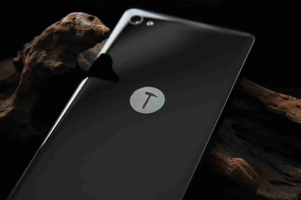 回归经典？HTC U Play，一款被遗忘的智能手机的重生之旅