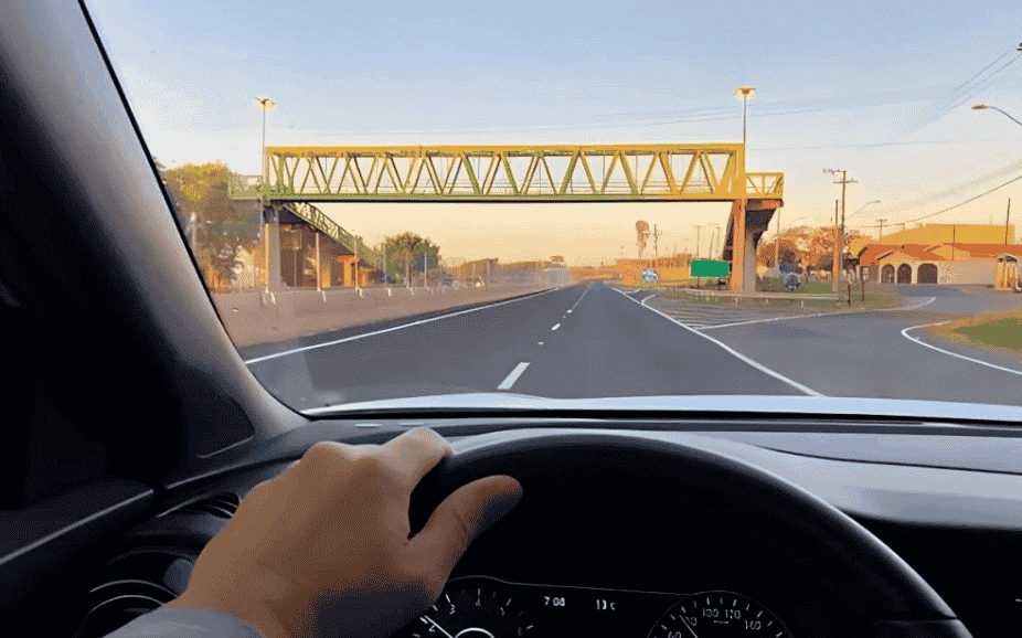 少开车上路为何遭嫌弃？驾驶技术与交通规则的重要性