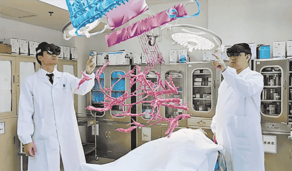 华科团队发布全球首个微米级脑机接口三维图谱，开创医疗新纪元