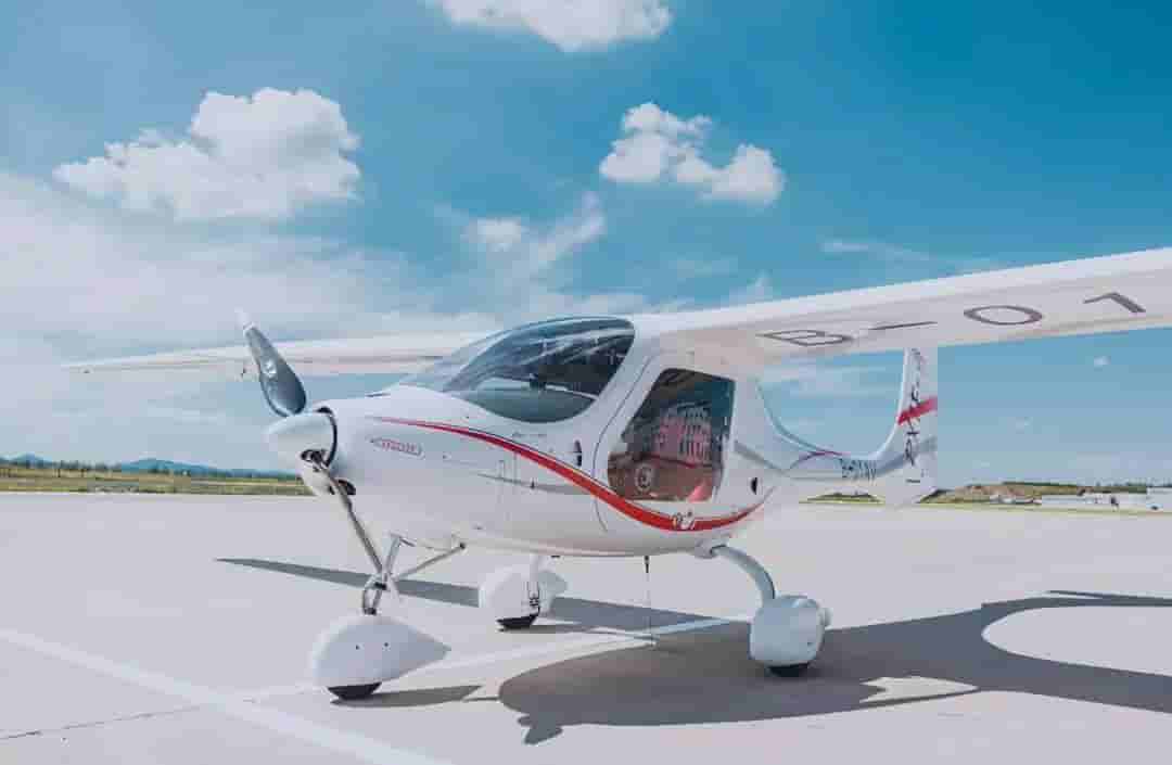 国产新能源飞机RX1E-A正式交付，航空