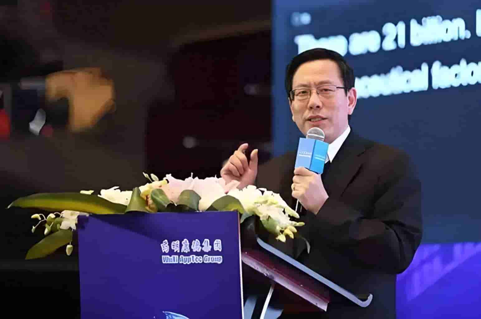 药明康德副董事长胡正国即将退休，十八年耕耘迎来新篇章