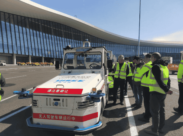 大兴机场引领未来！驭势科技启动华北民航无人驾驶新篇章