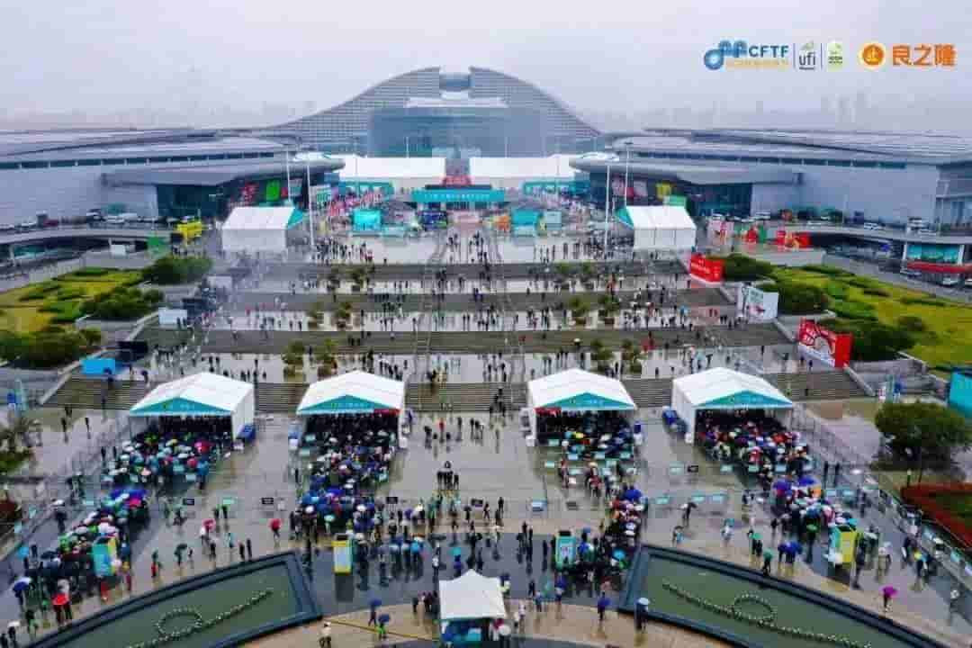 华昱食业良之隆展会大放异彩，众品东方伊厨领航食材行业新潮流