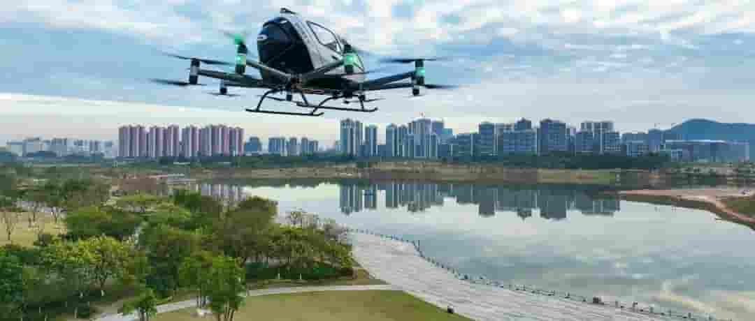 中国开启低空载人飞行时代，首批民用无人机运营合格证颁发