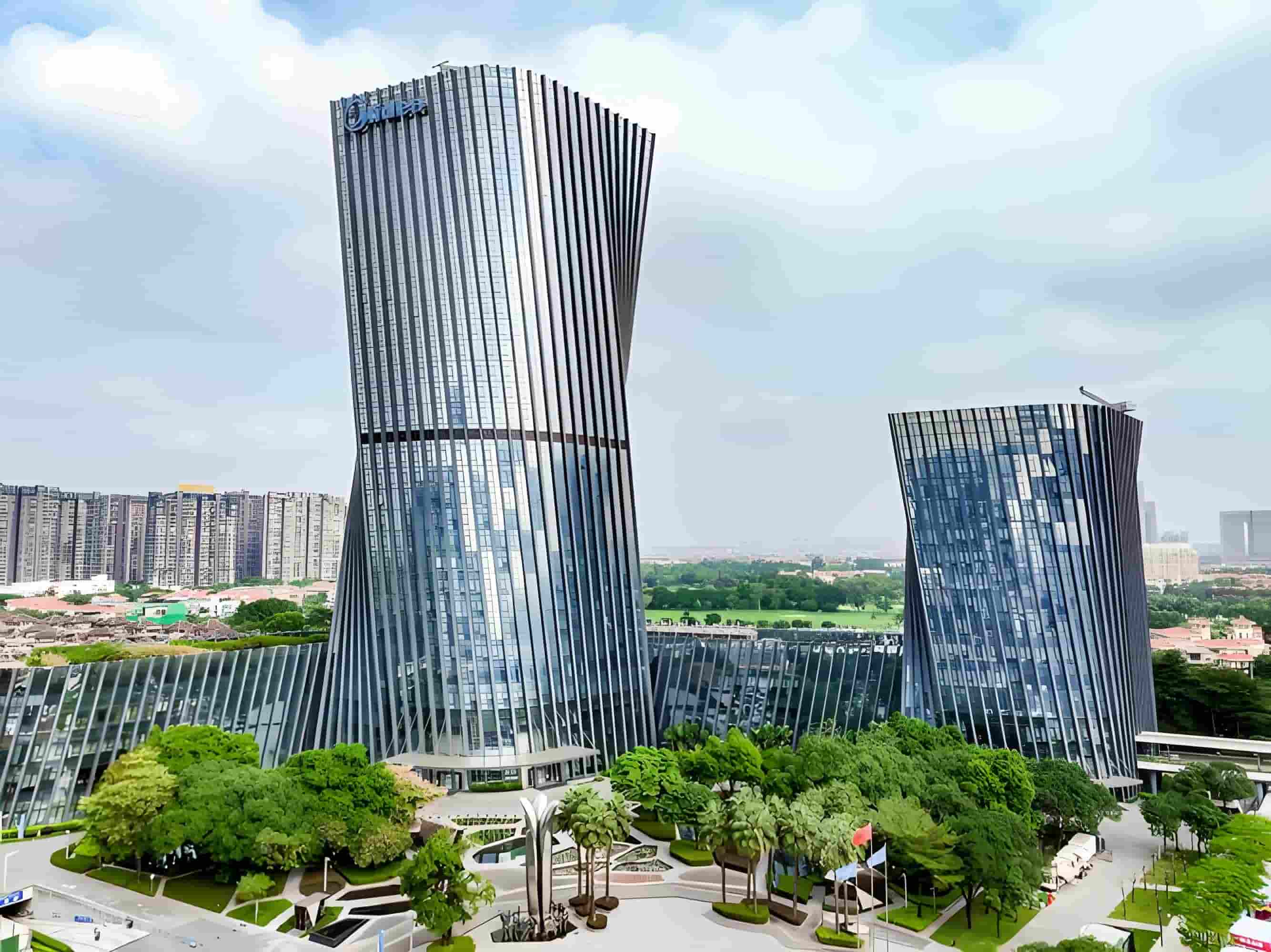 美的高层人事调整：伏拥军卸任执行董事，江鹏不再担任董事会秘书