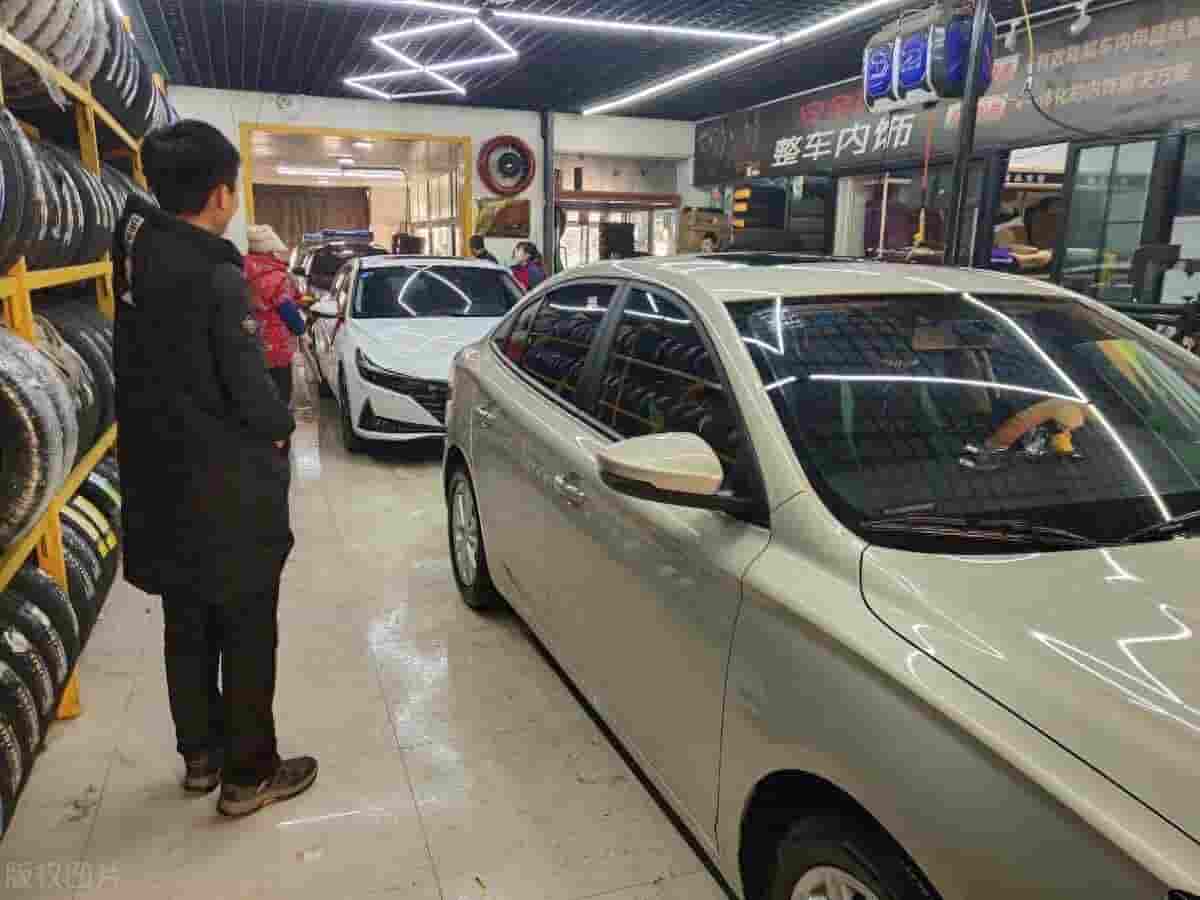 领导卖我旧车多收一万，真相揭晓后我和老婆羞红了脸