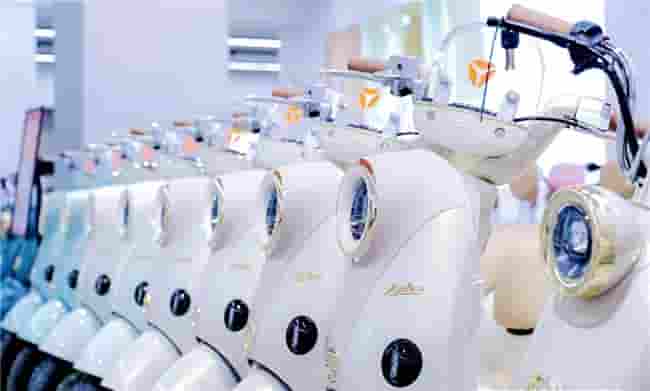 铅酸电池行业迎变革，雅迪华宇“12月全换新”引领服务新风尚