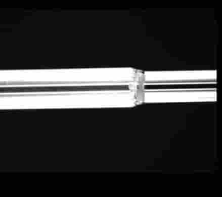 国产首台光纤剥切熔一体化设备亮相,高端激光制造迎新突破!