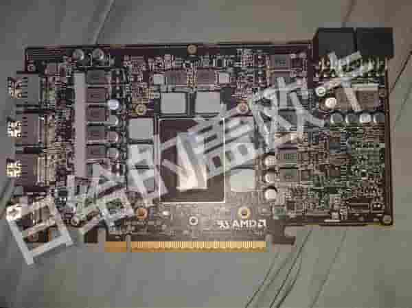AMD RX 9070 XT公版卡拆解曝光：设计粗糙却似曾相识？