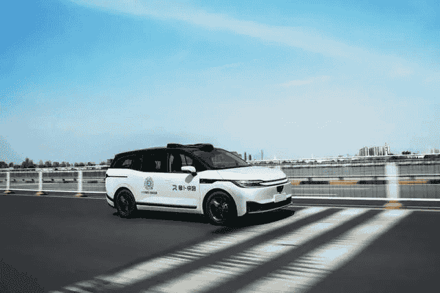 百度萝卜快跑携手中东Autogo，共筑阿布扎比无人驾驶新篇章