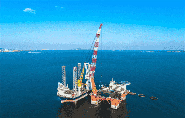 我国海洋氢氨醇一体化项目完工，2万吨半潜式制氢平台引领绿色航运
