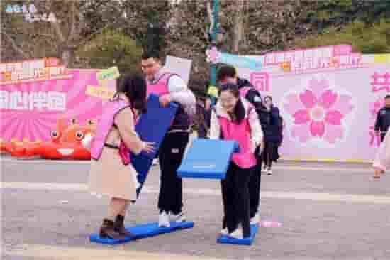 成都青白江区总工会：当红娘牵红线，单