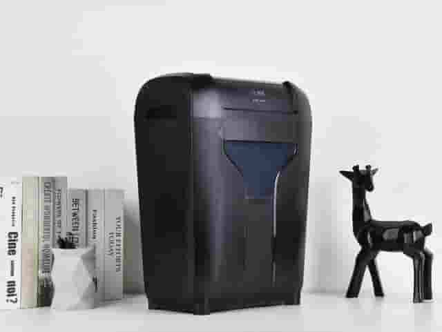 科密DS02碎纸机深度评测：小巧身躯，碎