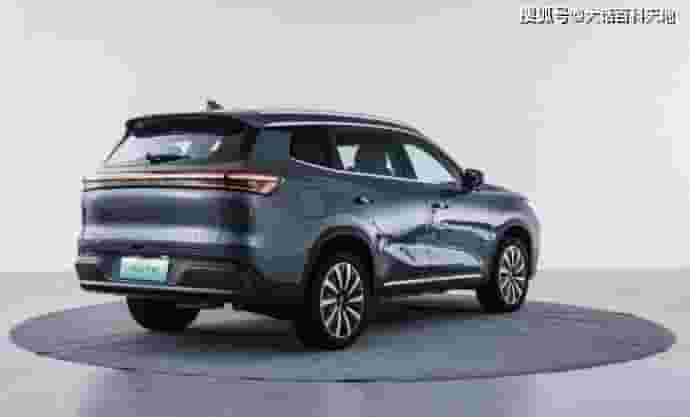 风云T8:10万级混动SUV新宠,高性价比重塑市场标杆!