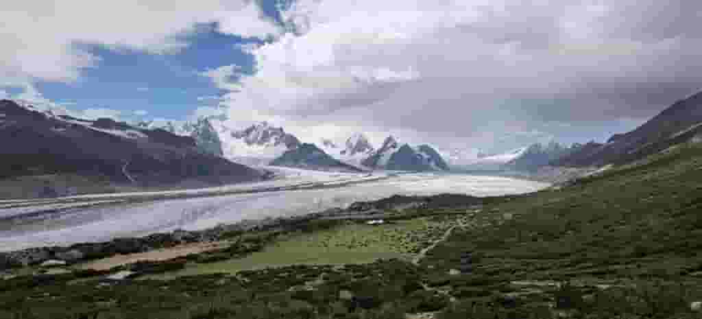 中国冰川现状揭晓：三次编目见证近7000条小冰川消失，总面积仅剩4.6万平方千米
