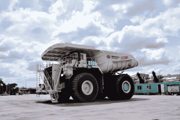 国产矿车新飞跃！北重集团300吨级卡车自主研制成功验收