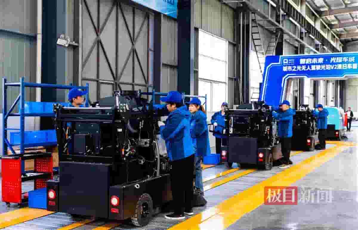 十堰茅箭区迎来无人驾驶清扫车智造新时代，年产能达3000台