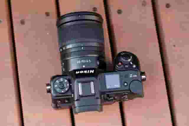 尼康Z6Ⅲ扫街实战：专业画质遇上尼康云创色彩，如何拍出大片感？