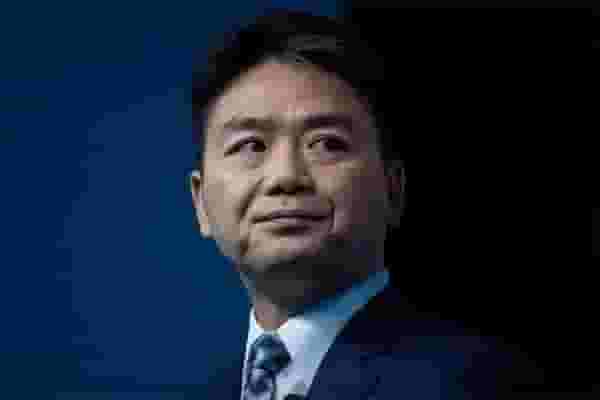 刘强东自豪宣布：京东快递小哥退休金超五千，公积金数十万！