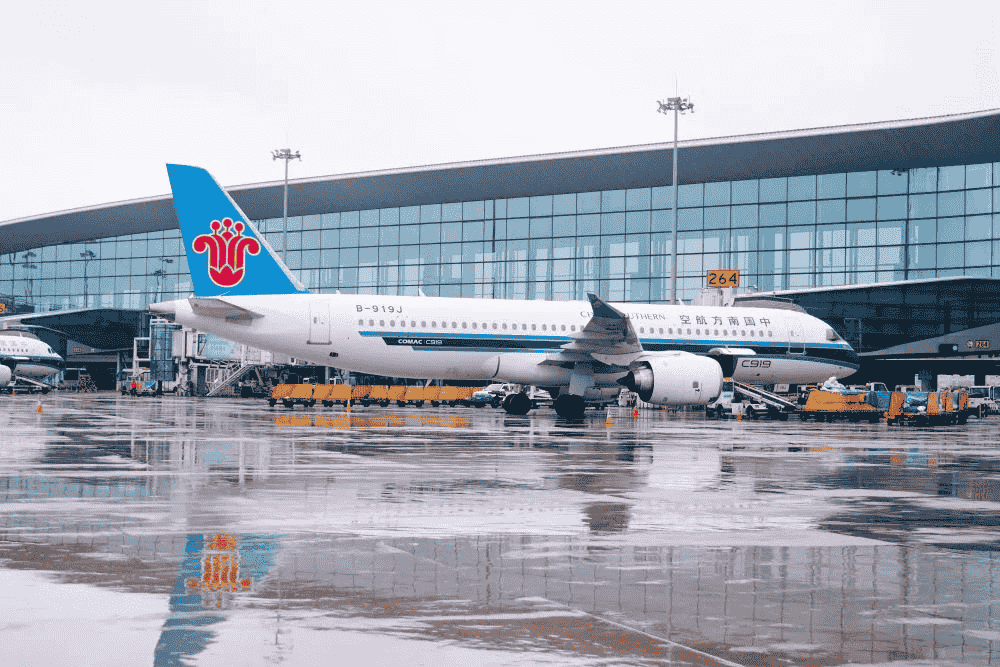 南航“超薄座椅”引热议,网友:舒适度下降票价能降吗?