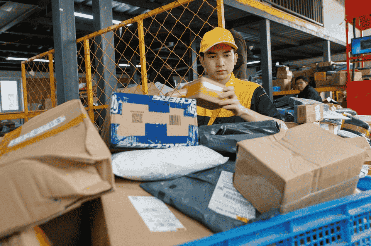 菜鸟裁员风波再起，部分业务疑似转交申通？双方均称不知情