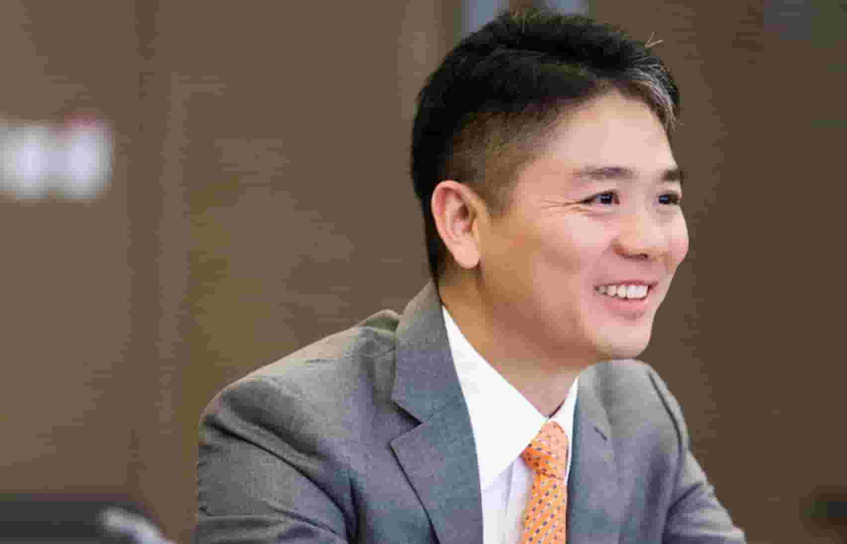 刘强东呼吁:技术算法应惠及底层,京东外卖骑手全享五险一金