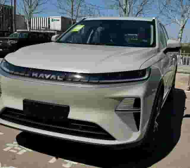 哈弗新款枭龙MAX混动SUV来袭，都市驾