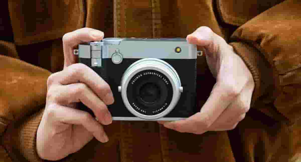 富士GFX100RF高端紧凑型相机发布:中画幅1亿像素,4月上市