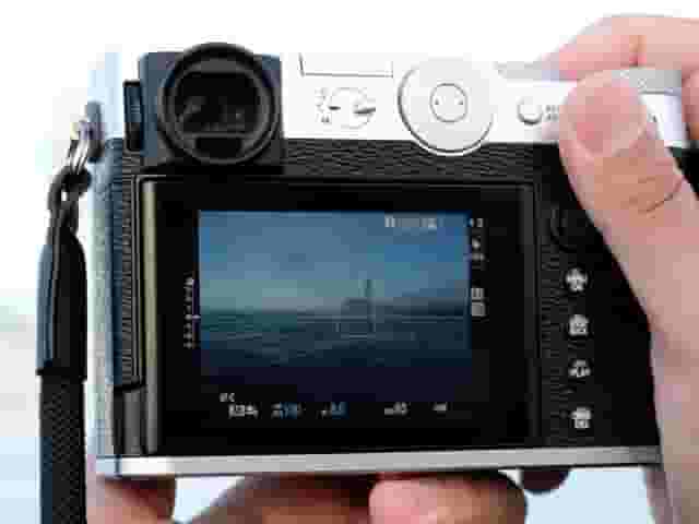 富士GFX100RF：中画幅新选择，便携性与