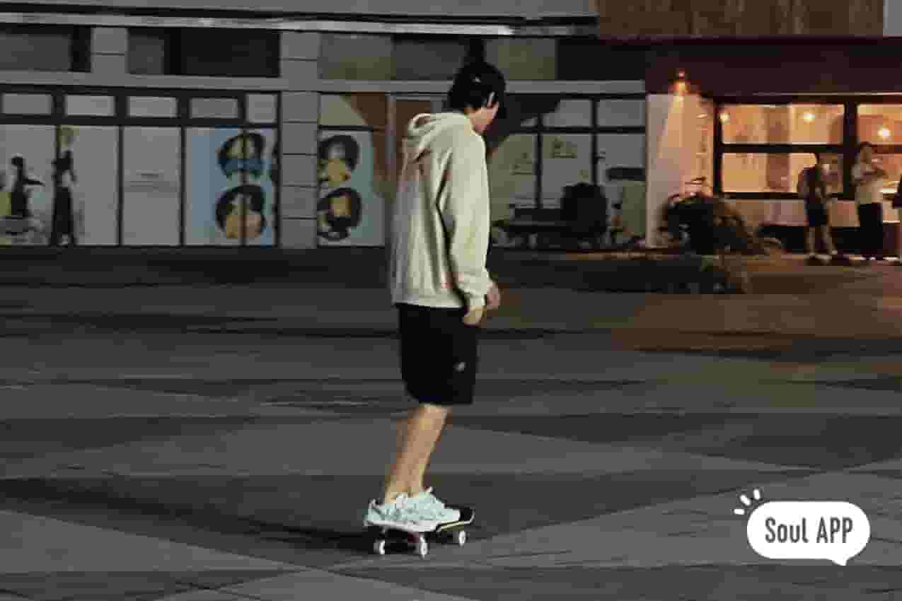 声动心弦，语通世界：两个都市青年的 Soul App “声音实验”
