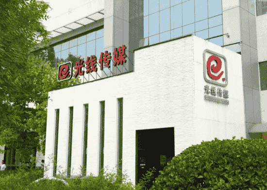 光线传媒股价“过山车”，影视板块集体下滑，市场风向突变？