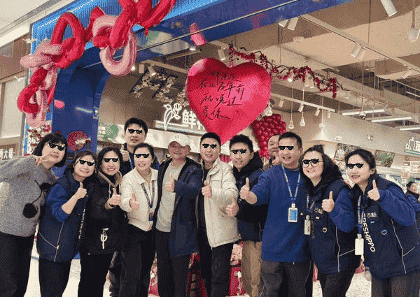 马云低调现身长沙盒马,亲查货架与员工合照,新零售战略再引关注?