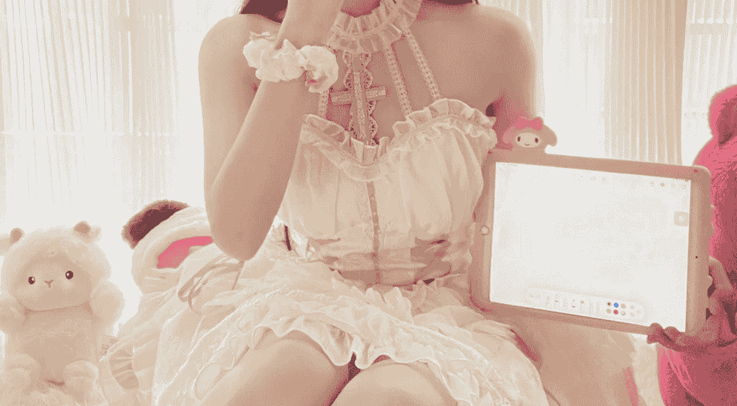 未成年人陷“举牌圈”软色情交易，谁来守护青春底线？