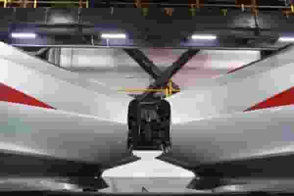 动车“牵手”成功！8节车厢秒变16节，春运出行更便捷