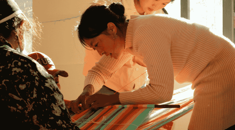 打造贡山好礼   依文手工坊赋能“