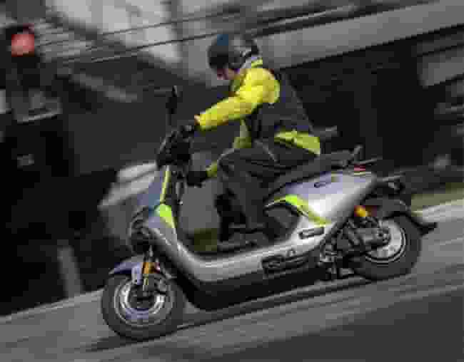 九号电动M3 95c MAX深度评测：颜值与科技并存，高端电摩新选择！